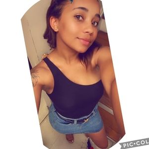 Meet your Posher, Noemi